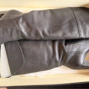 Talbots Elegant Black Textured Surface